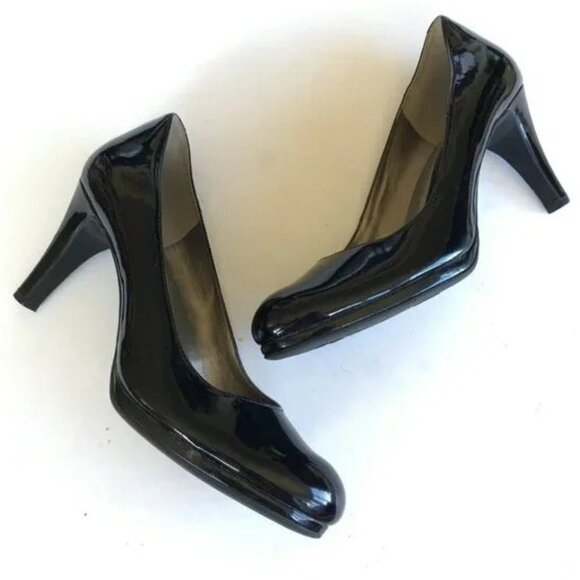 Like new! Naturalizer "Lennox" Round Toe Dress Pump - 9.5M - Picture 1 of 6